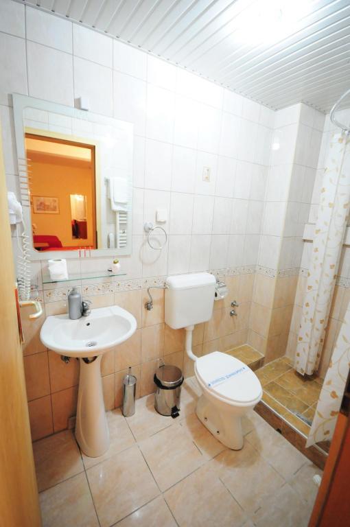 Vip Hotel Skopje - New Management Habitación foto